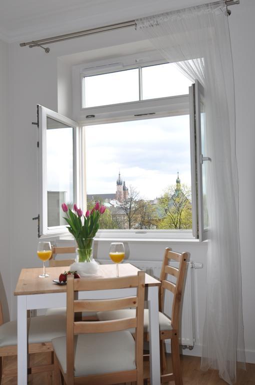 Apartament White
