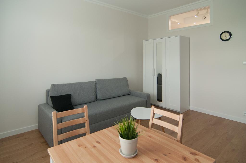 Apartament White